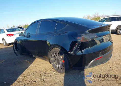 2024 Tesla Model Y Performance Dual Motor All-Wheel Drive z USA, uszkodzony, nr VIN 7SAYGDEF0RF053690